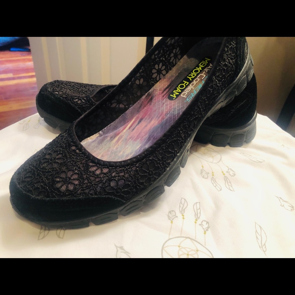 Sketchers Women’s Sz 7 Air Cooled Memory Foam